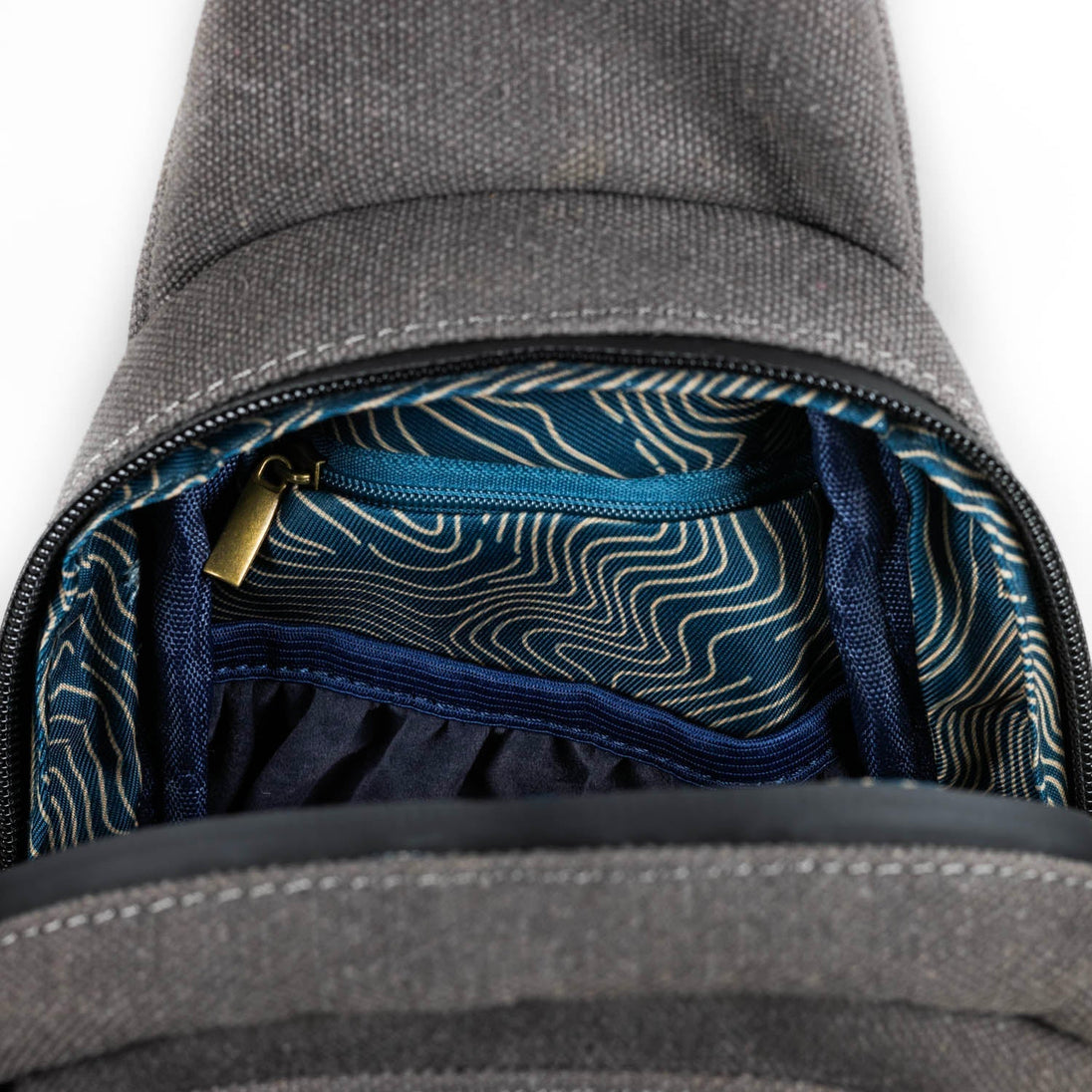 Revelry The DayTripper Large Smell Proof Crossbody Bag - Glasss Station