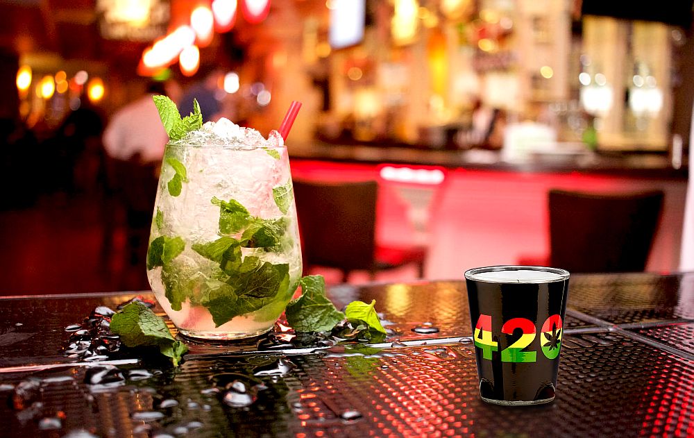 Set of 420 Shot Glasses - Glasss Station